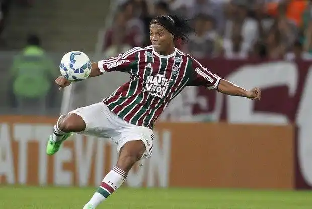 边路突破和 边路突破和